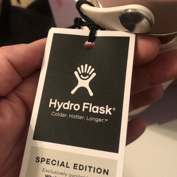 Limited Edition Whole Foods Exclusive Hydro Flask. Color: Juneberry - Picture 3 of 4